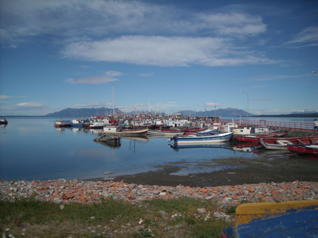 "Marina artesanal en Puerto Natales" de Jose Torino