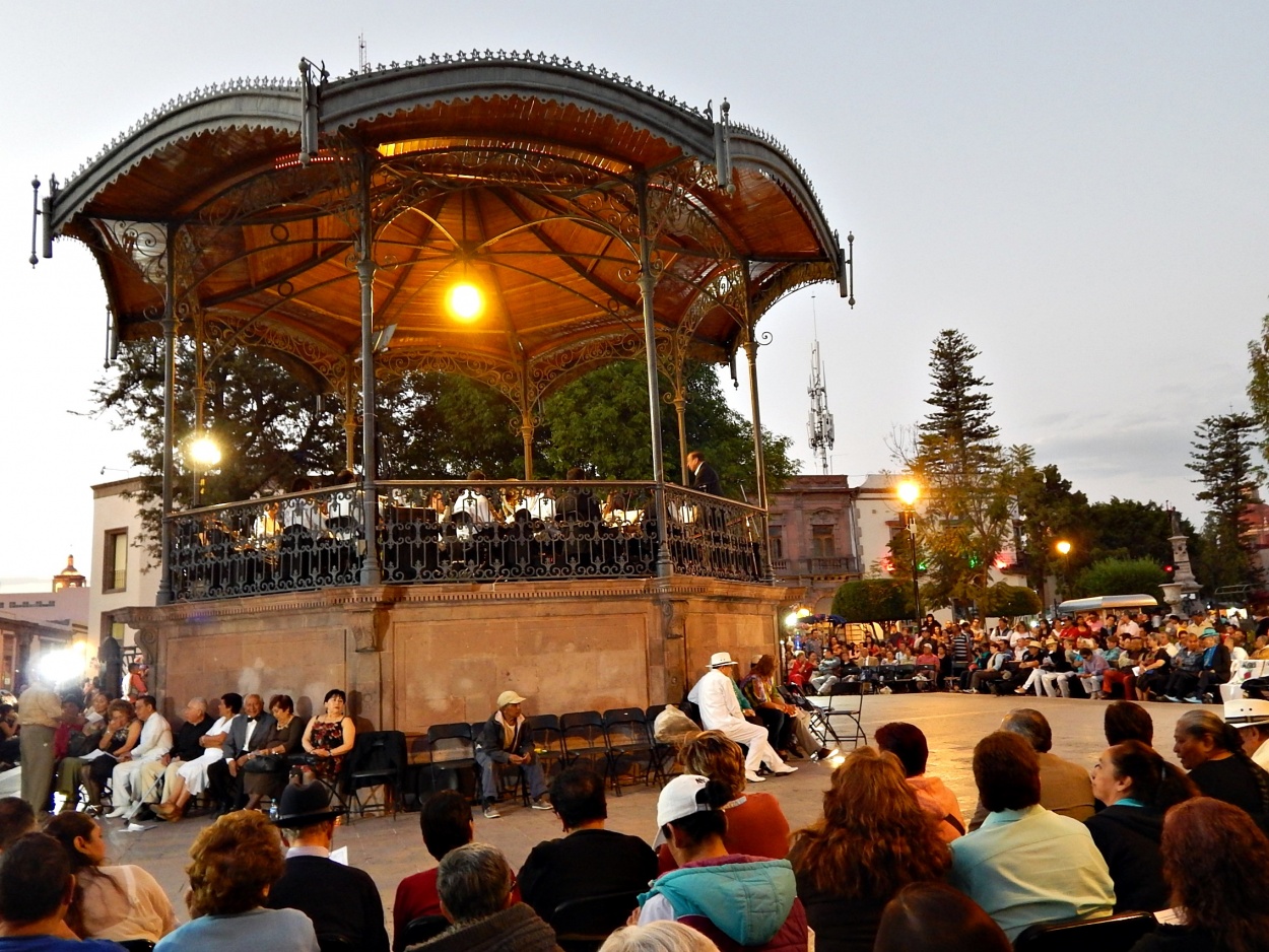 "La glorieta!!!" de Jos Luis Mansur