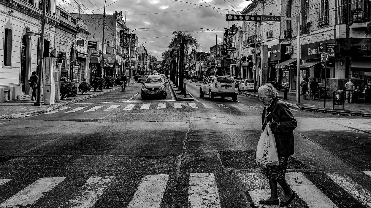 "A paso lento" de Adriana Claudia Gallardo