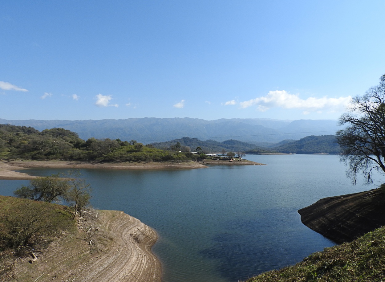 "Embarcadero en el Lago de Escaba" de Patricio Pastoriza