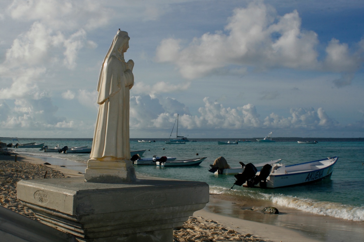 "La virgen de los botes." de Francisco Luis Azpiroz Costa