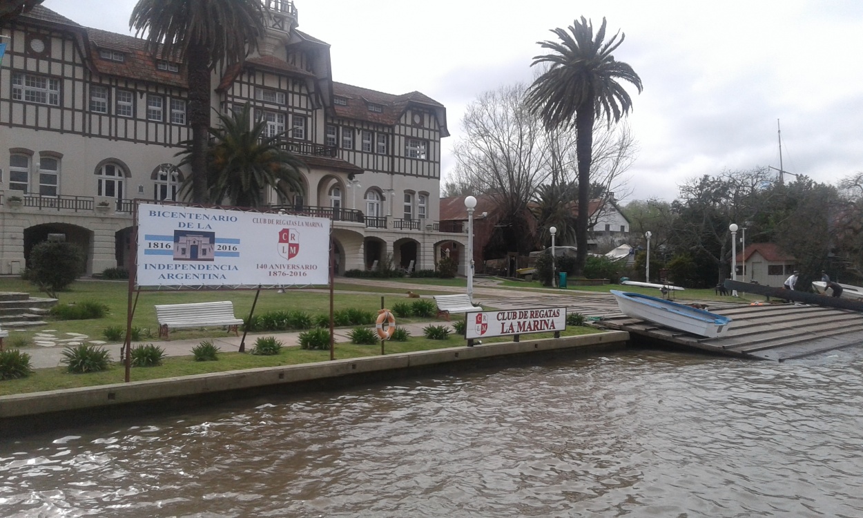 "Club de regatas La Marina" de Jimena Aguero