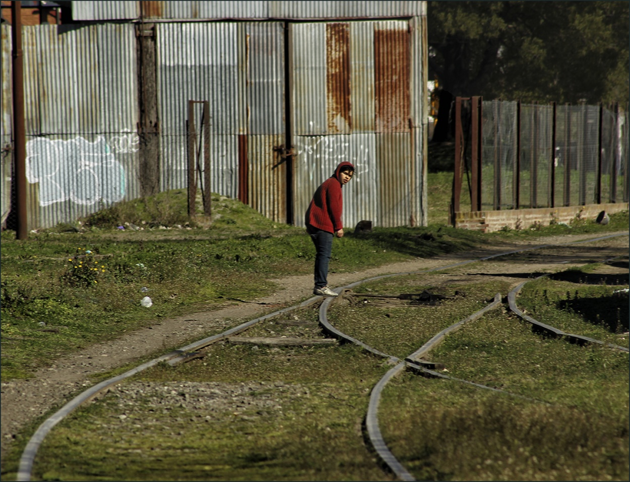 "Caminando por la via." de Viviana Lima