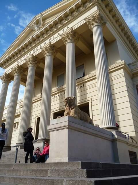 "Museo de Ciencias Naturales (La Plata)" de Jimena Aguero