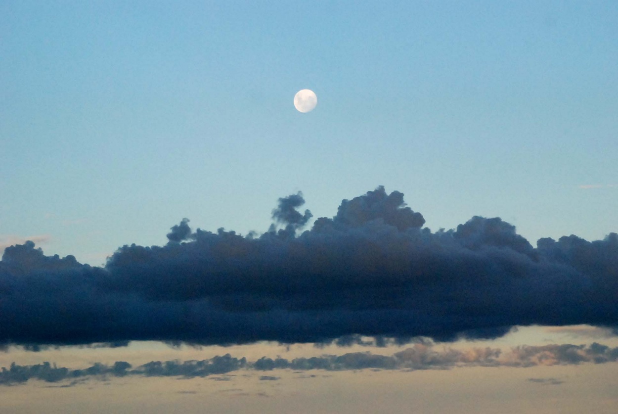 "colchon de Luna" de Marcelo Dufur