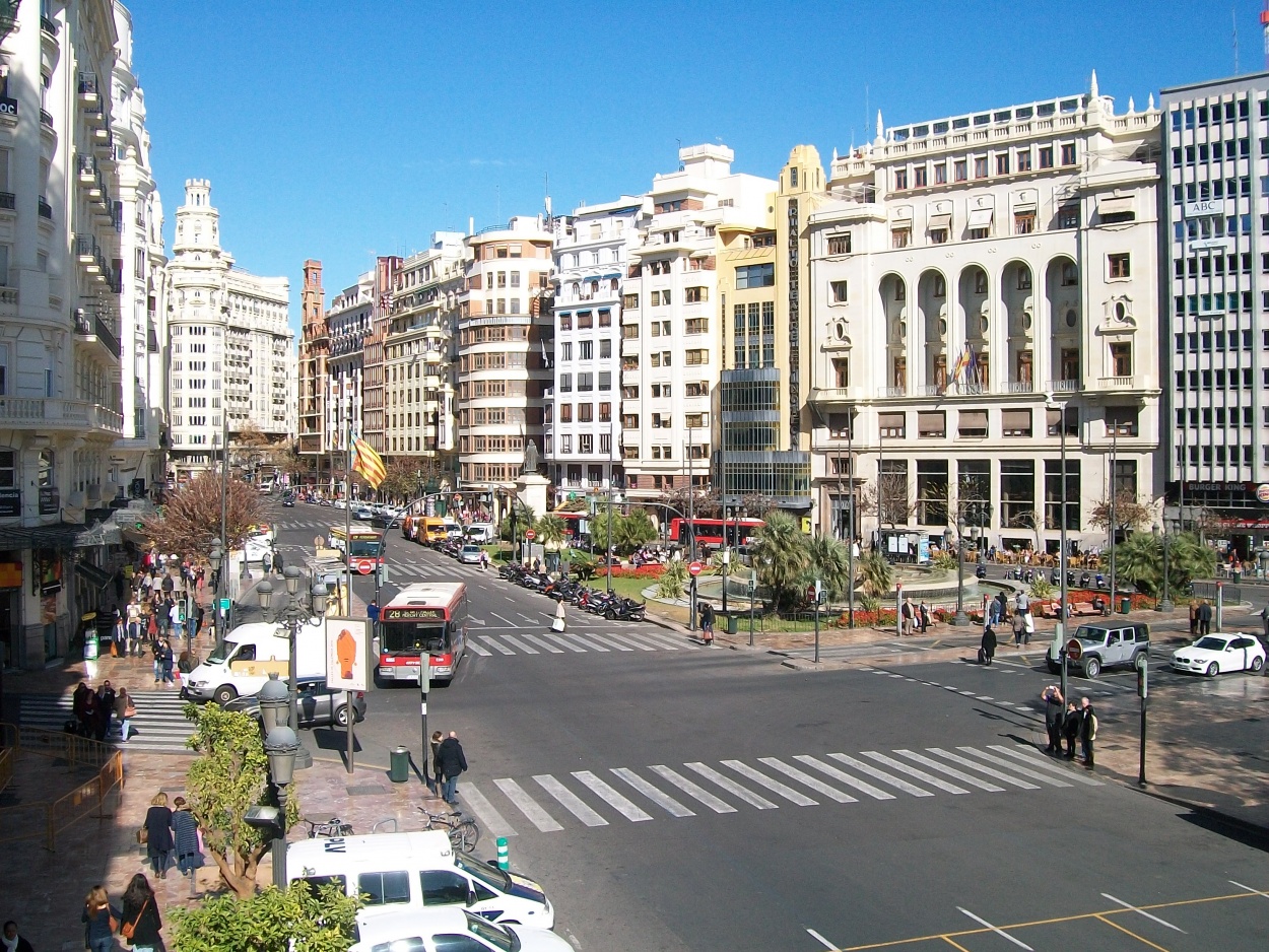 "mirada desde el balcon del ayuntamiento" de Miguel Angel Ramon Nicolau Del Roure Garcia de Cas