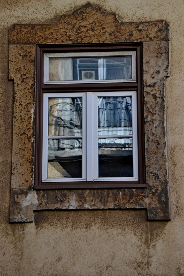 "Los reflejos de la ventana" de Carlos D. Cristina Miguel