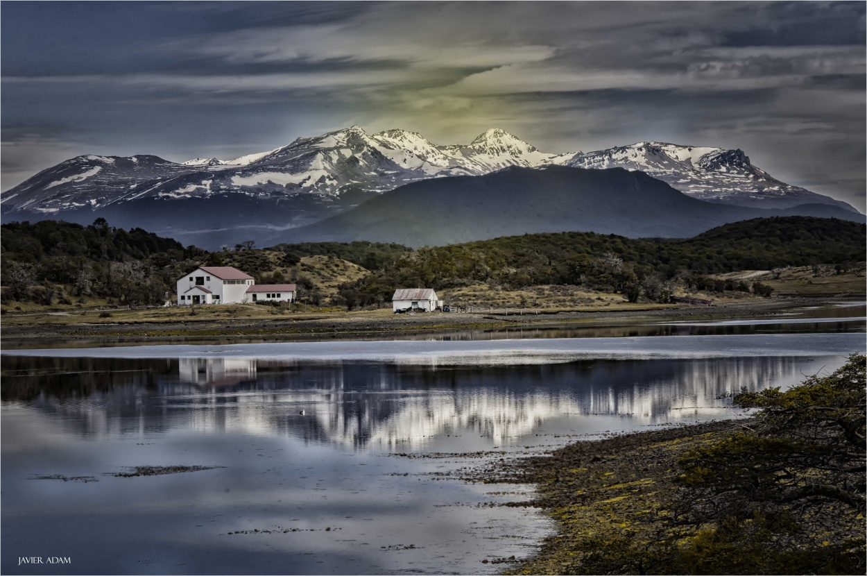 "Reflejo en la estancia" de Javier Adam