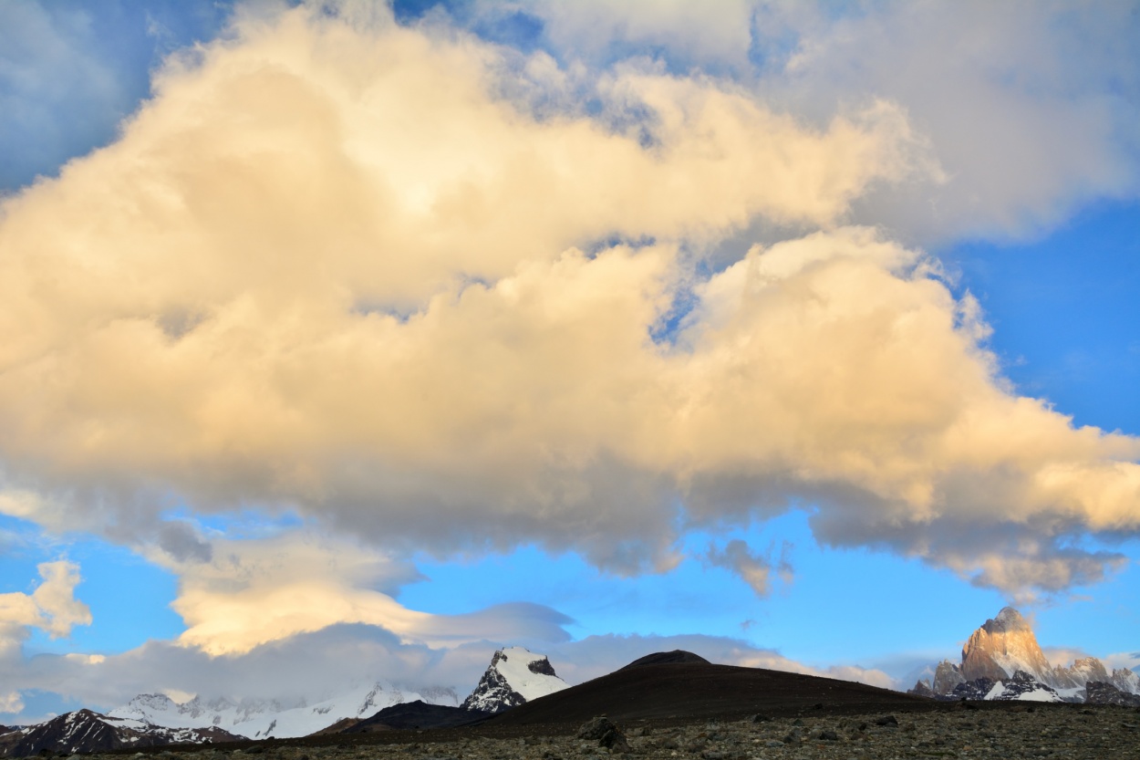 "El cerro Solo y el Fitz Roy" de Oscar Araujo