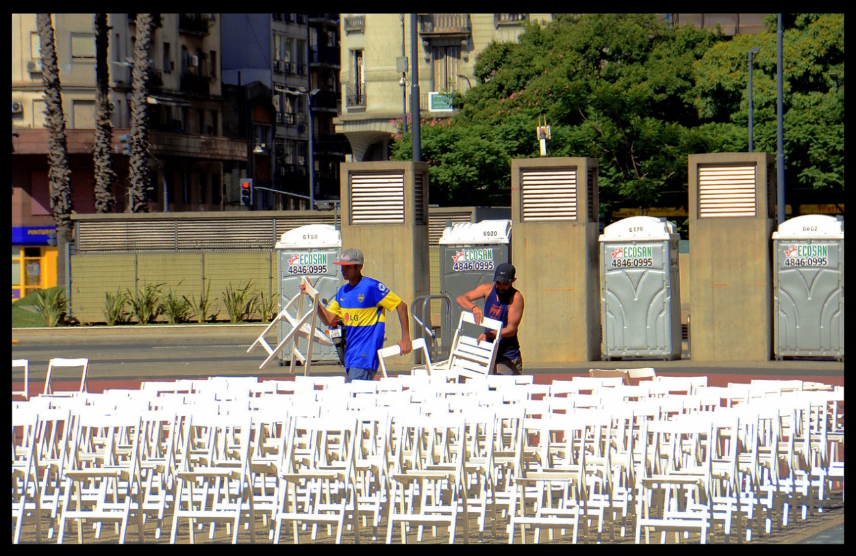 "Platea popular" de Jorge Vicente Molinari