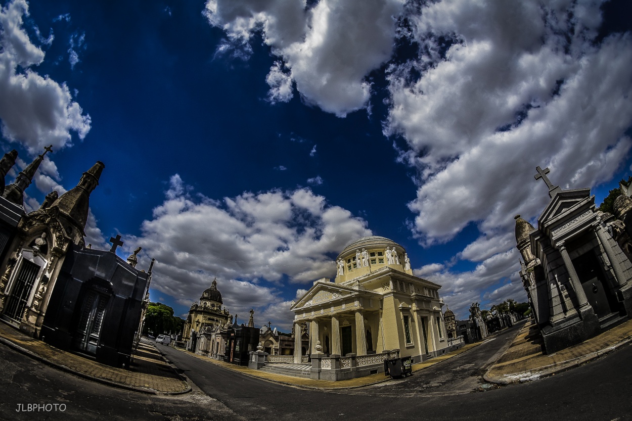 "Gran cementerio" de Jose Luis Blanco