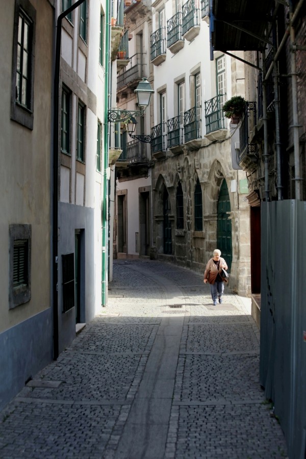 "Callecita de Oporto" de Francisco Luis Azpiroz Costa