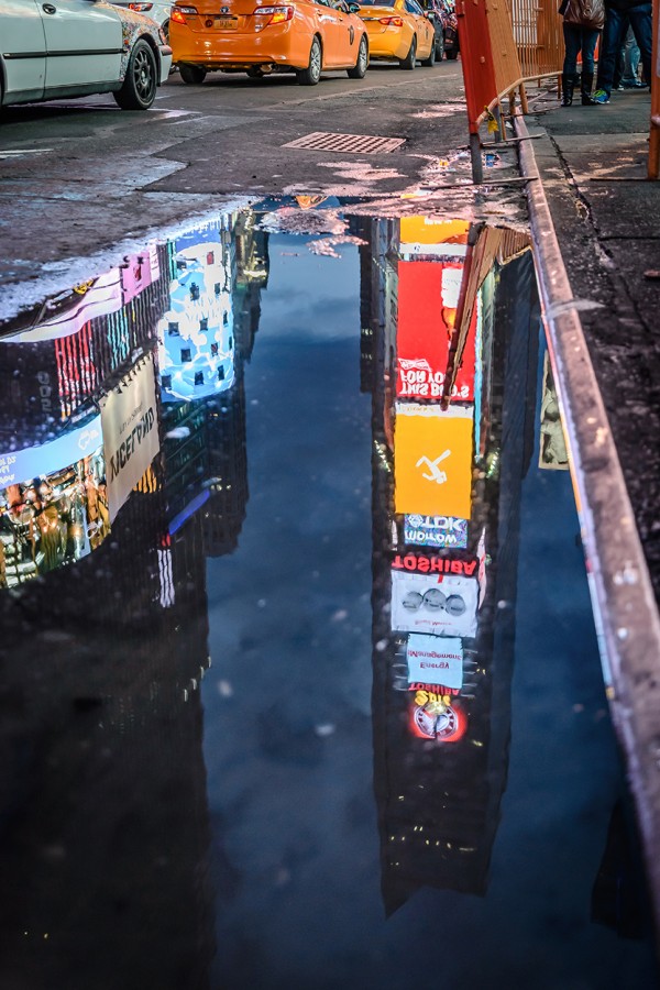 "Reflejo time square" de Ariel Fernandez