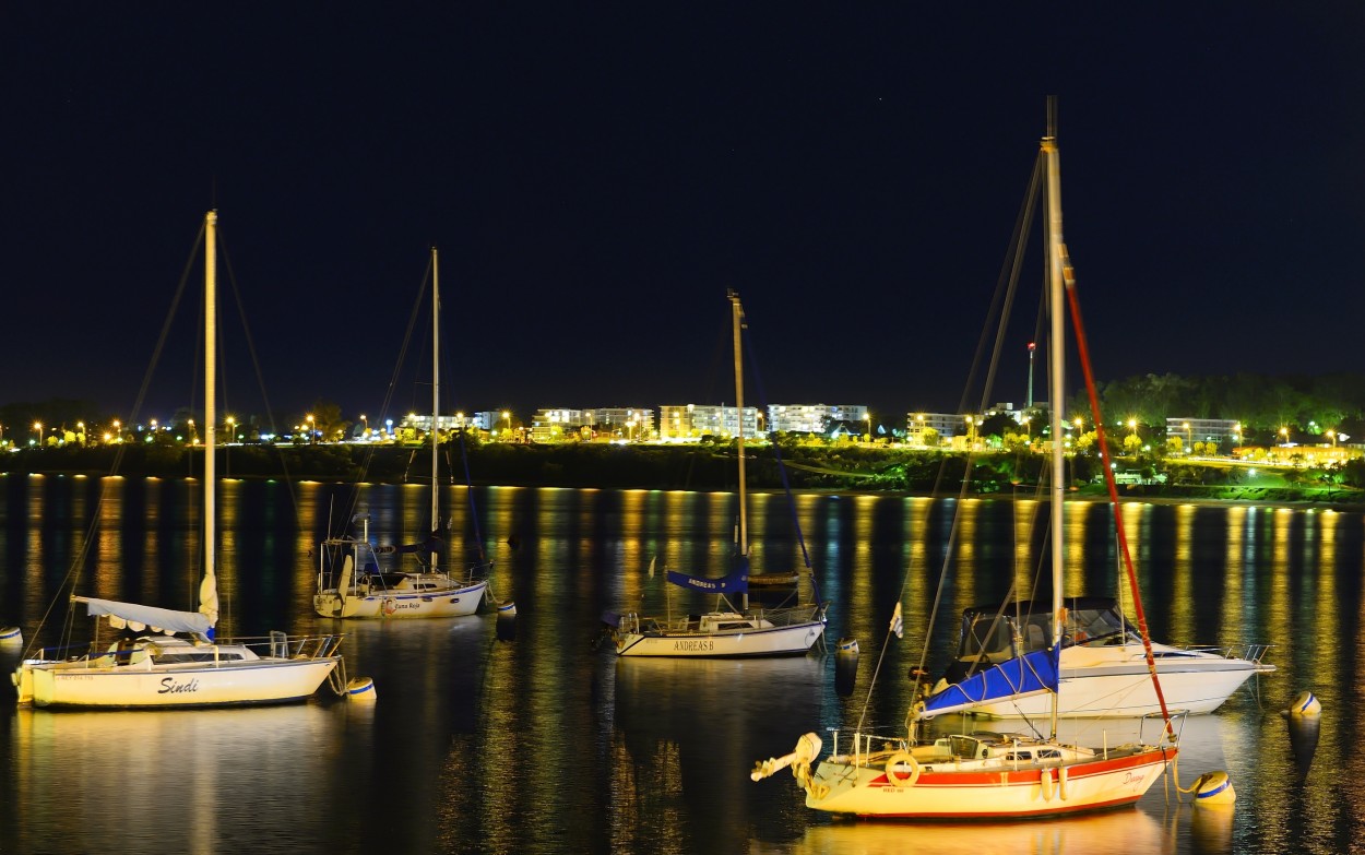 "Puerto tranquilo (desde el muelle viejo)" de Edgardo Daniel Snchez Torterolo