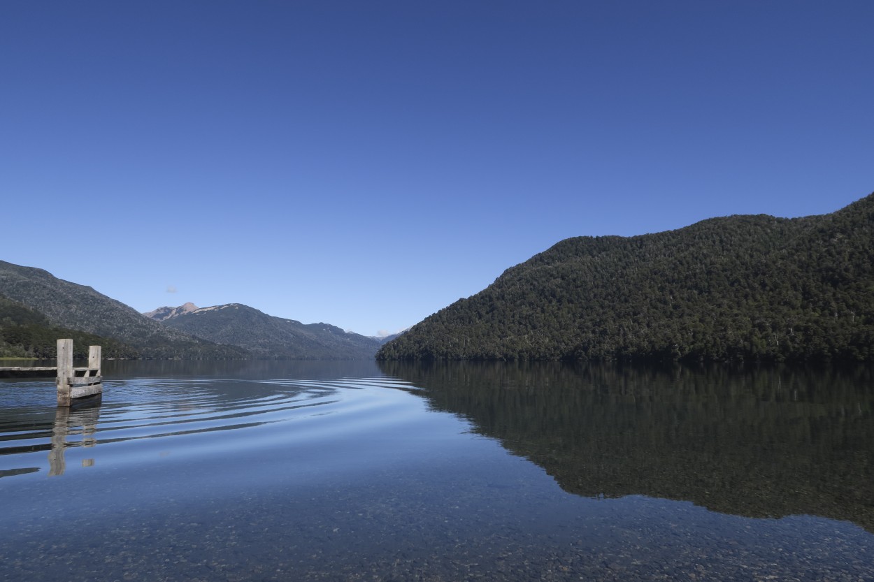 "Lago Hermoso" de Natalia Harosteguy