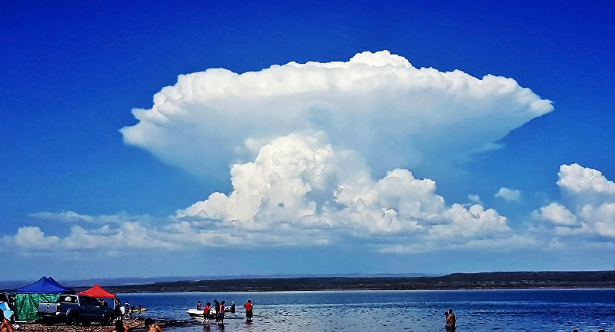 "Cumulus Nimbus" de Nestor Riera