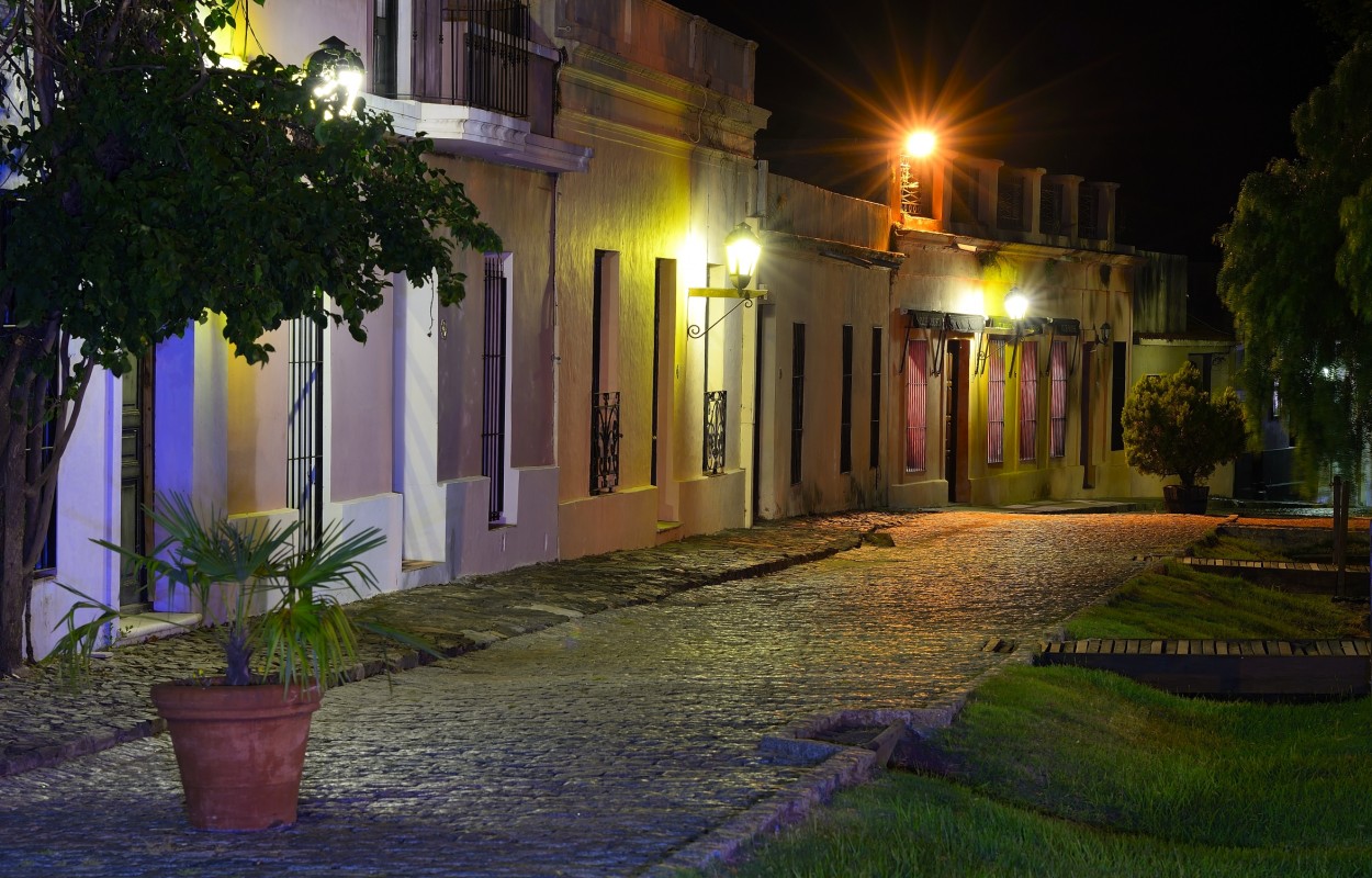 "Paseo Colonial" de Edgardo Daniel Snchez Torterolo