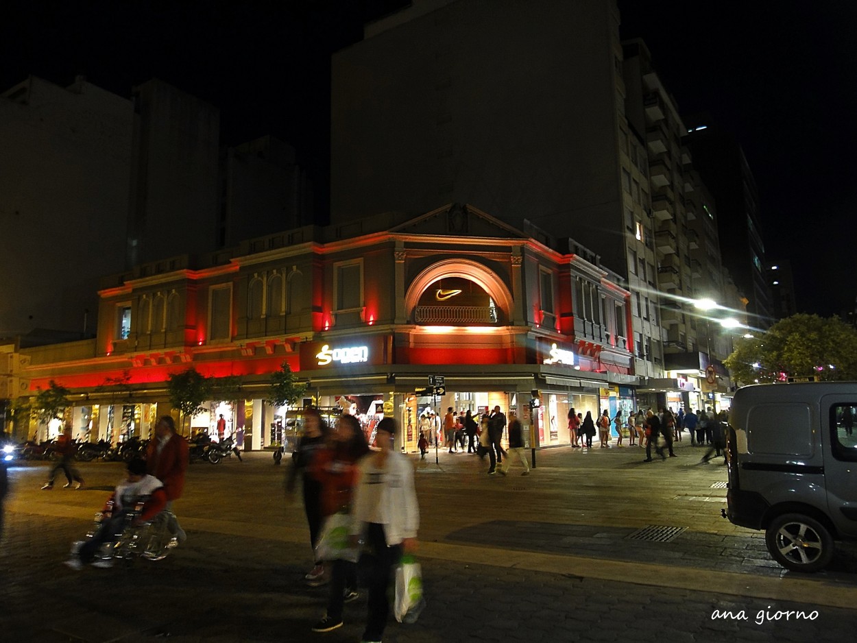 "Esquina Roja" de Ana Giorno