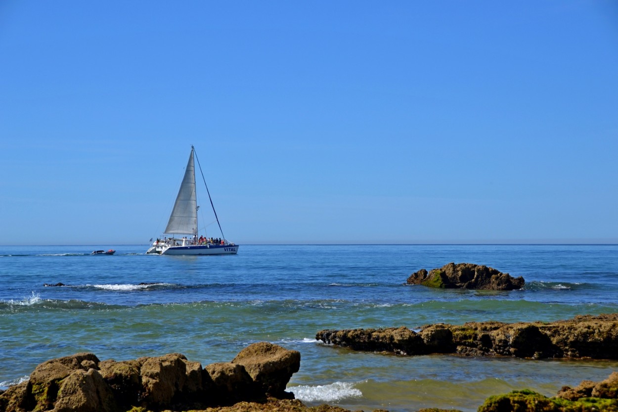 "Las rocas y el velero" de Carlos D. Cristina Miguel