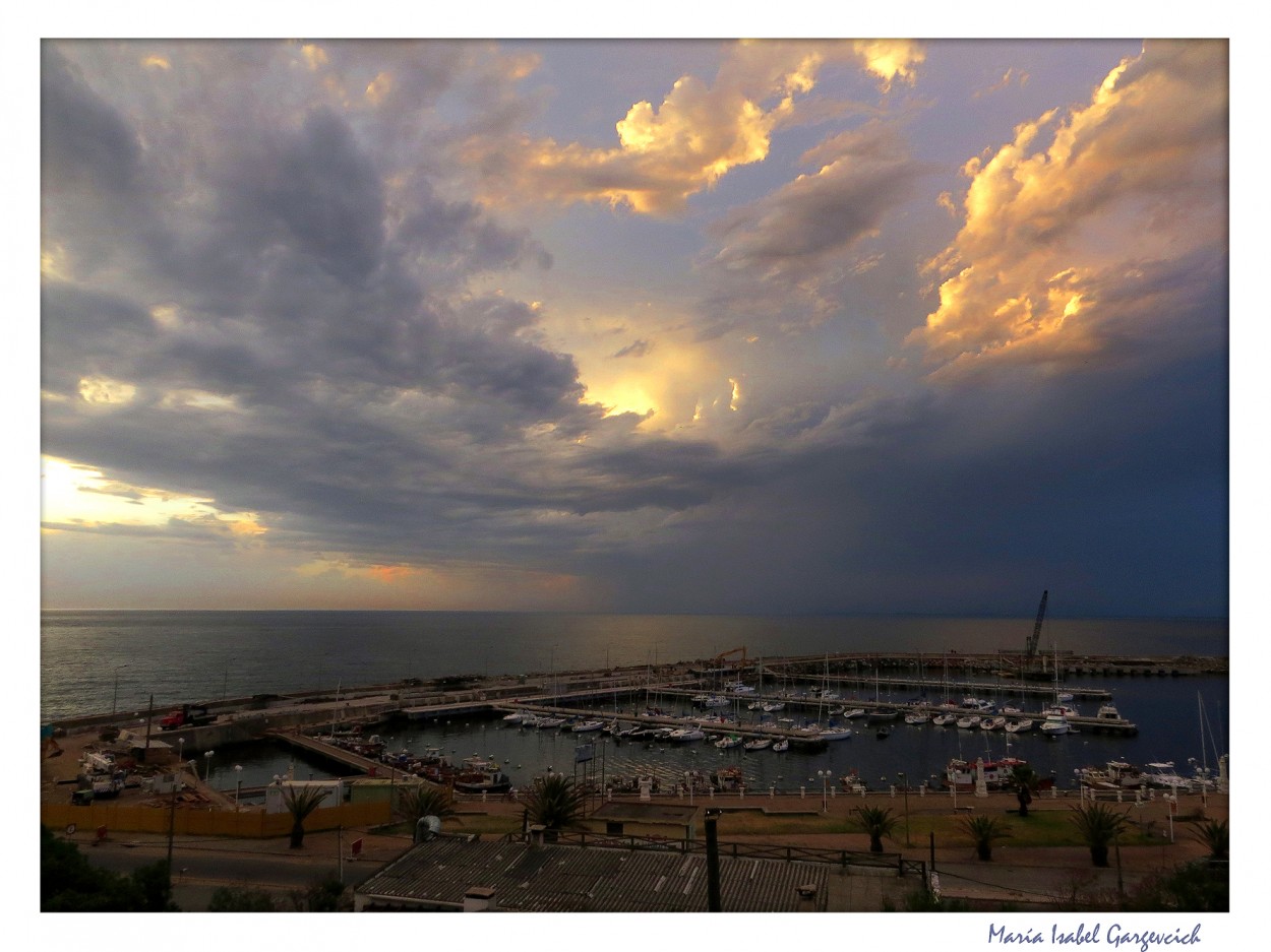 "Tarde de tormenta" de Mara Isabel Gargevcich