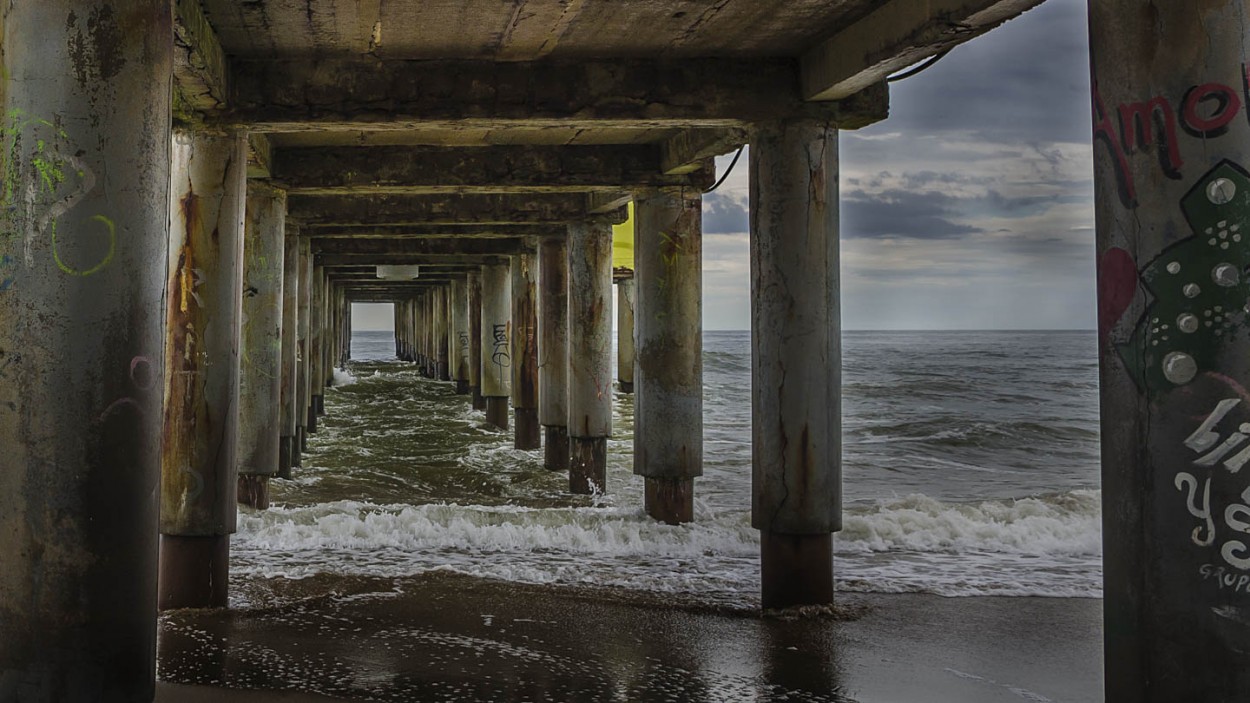 "Muelle" de Adrian Ortiz