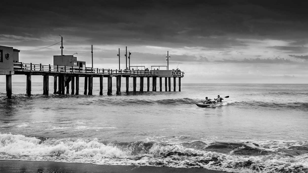 "MUELLE DE PINAMAR" de Adrian Ortiz