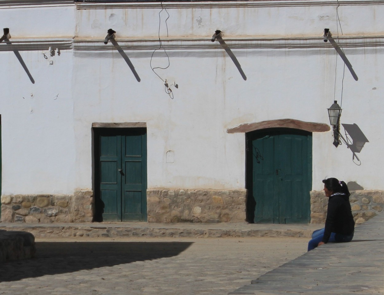 "sombras coloniales" de Guillermo Covelli