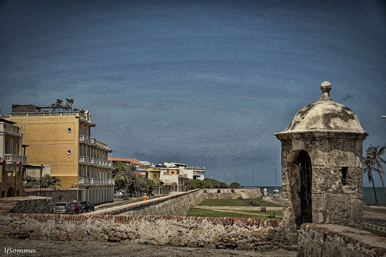 "Intramuros" de Luis Fernando Somma (fernando)