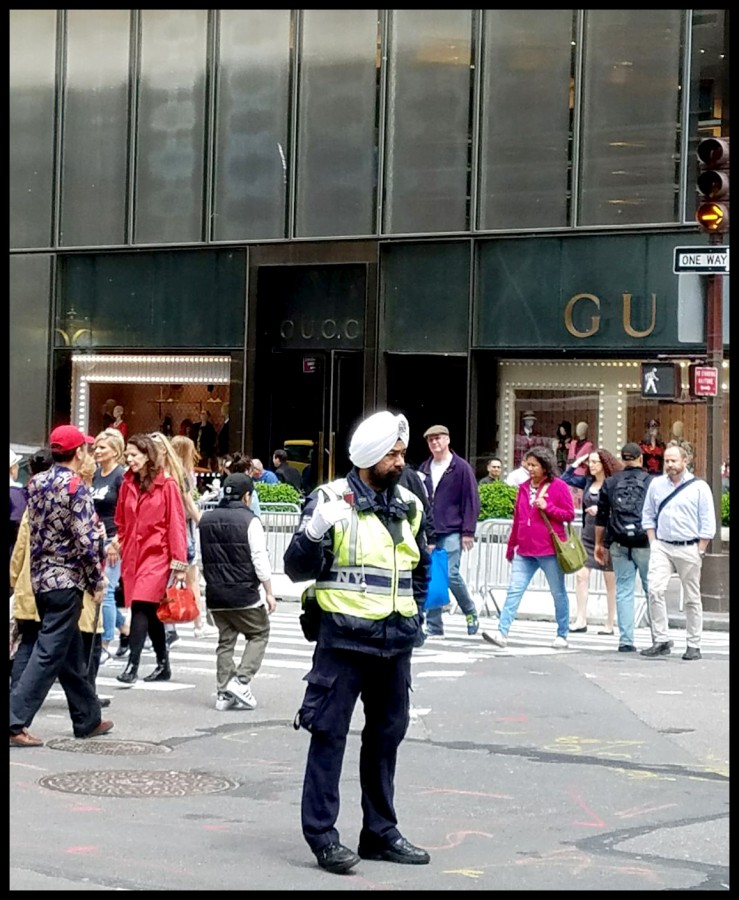 "Slo en Nueva York..." de Mara Ins Hempe