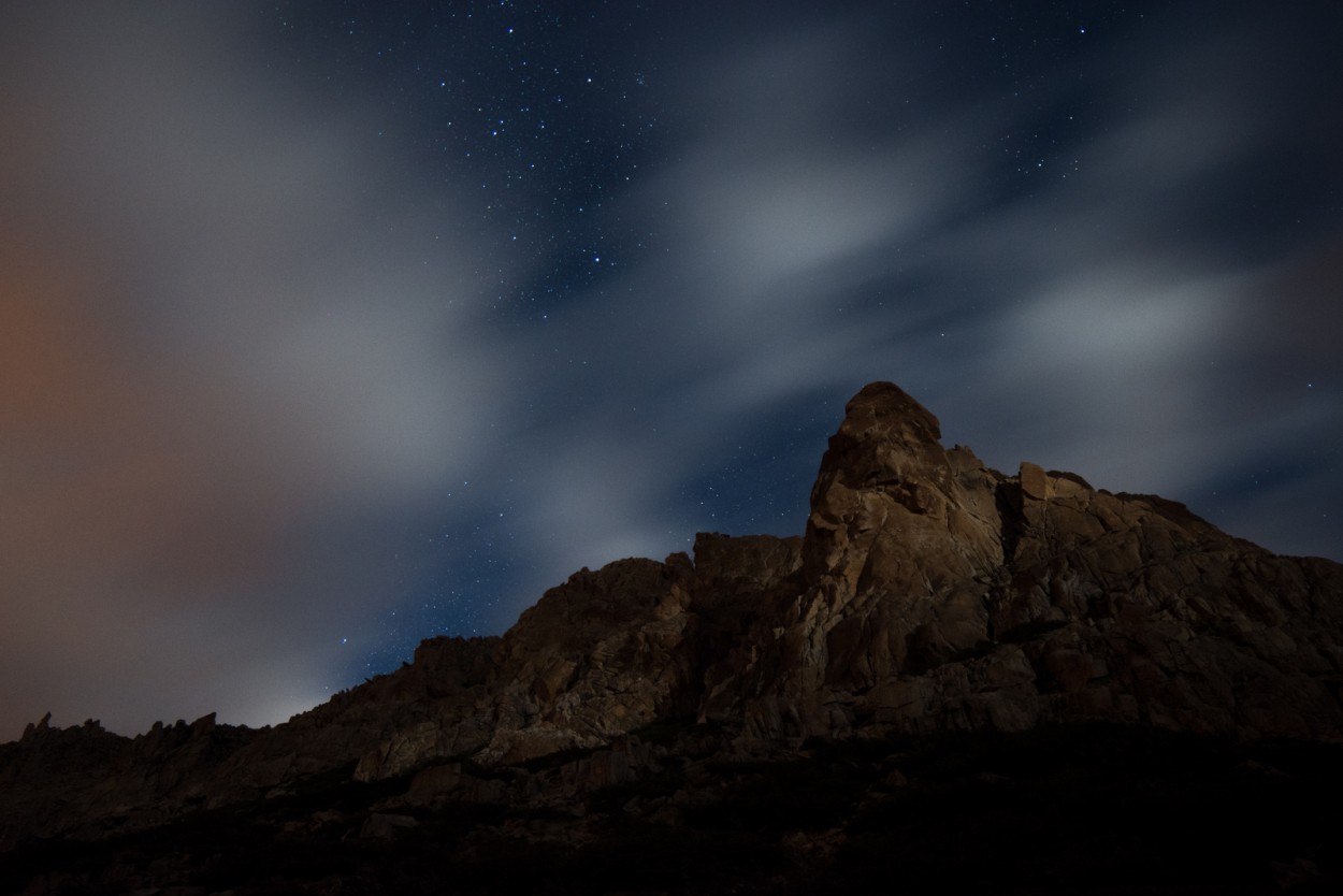 "Nocturna en el Refugio" de Fabio Cambronero