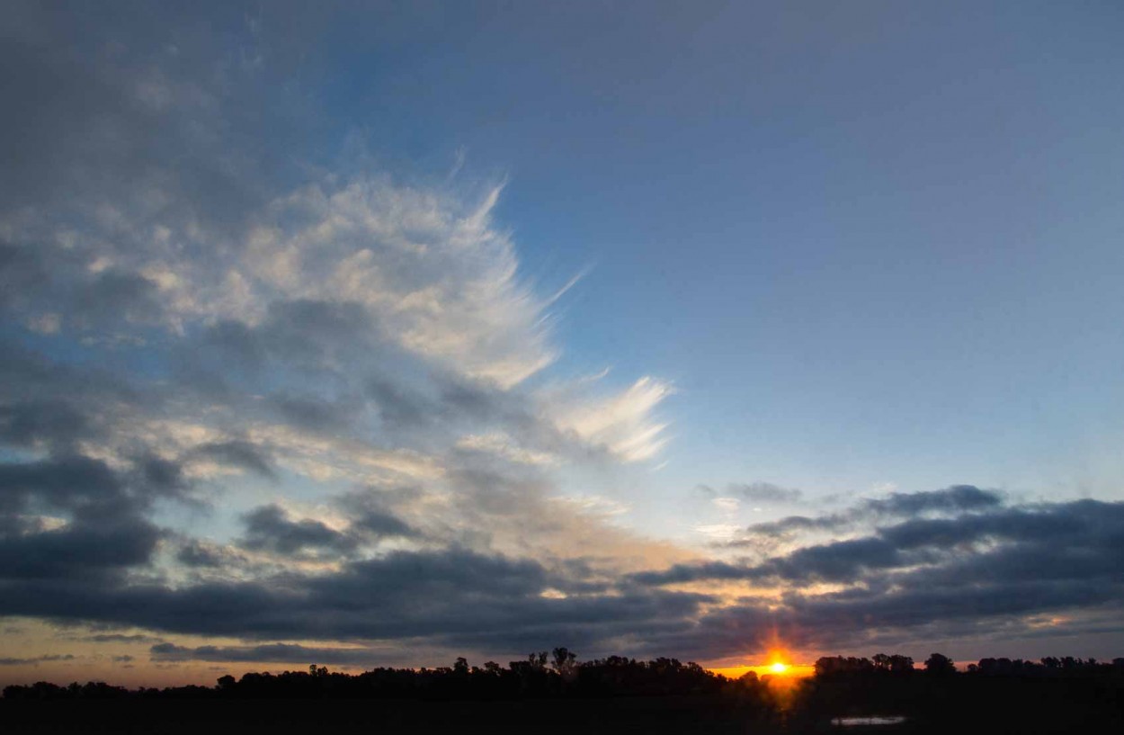 "` EL OCASO `" de Graciela Larrama