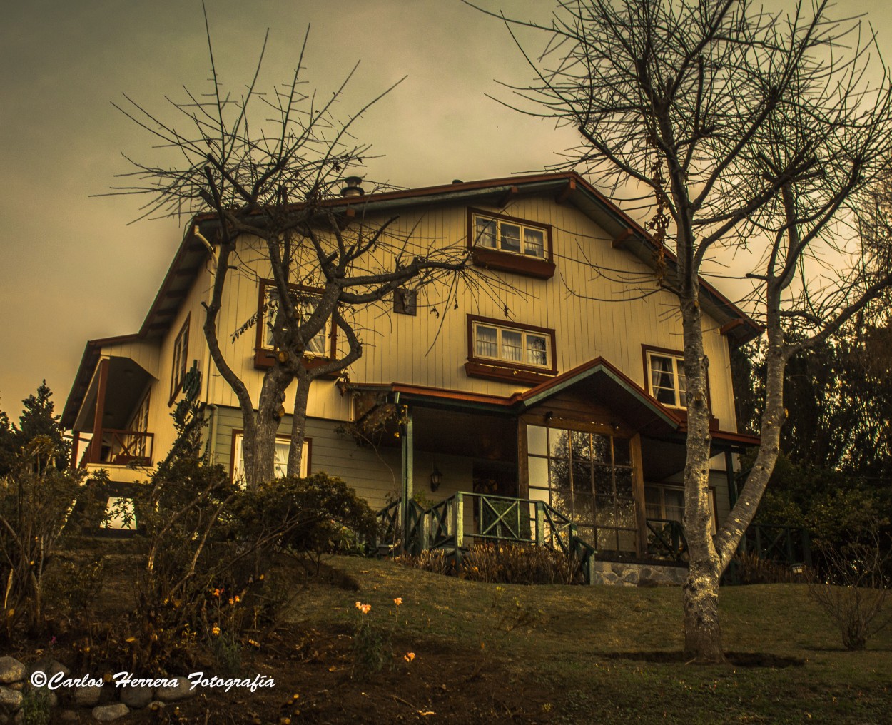 "de visita por Frutillar" de Carlos Herrera Invisible Fotografa