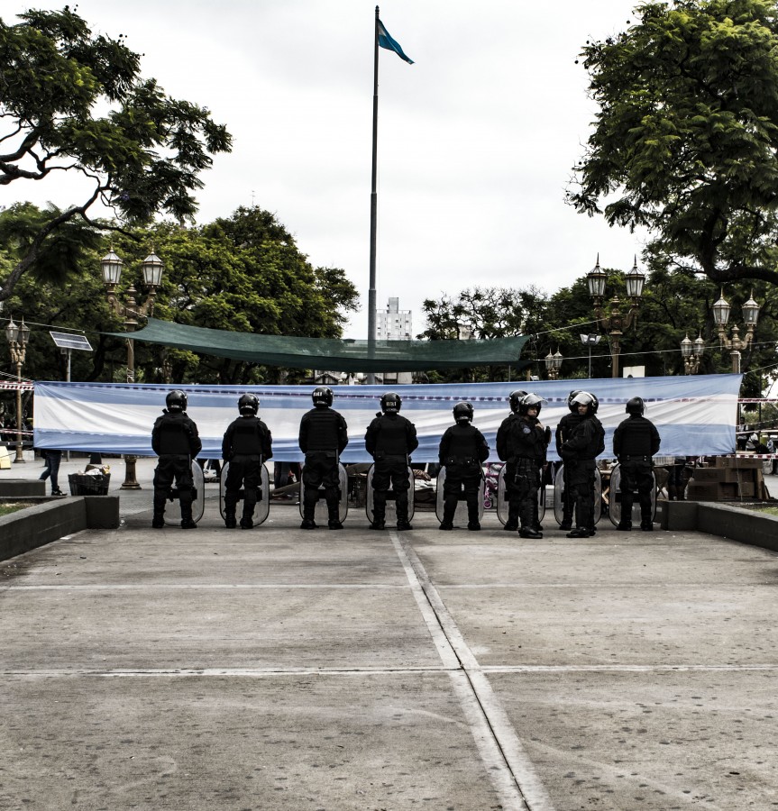 "Defendiendo." de Oscar A Barrios C