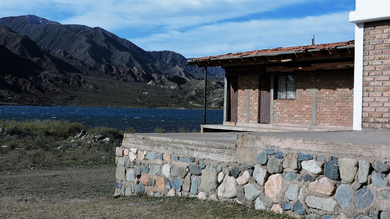 "La casa del lago" de Raquel Pucheta