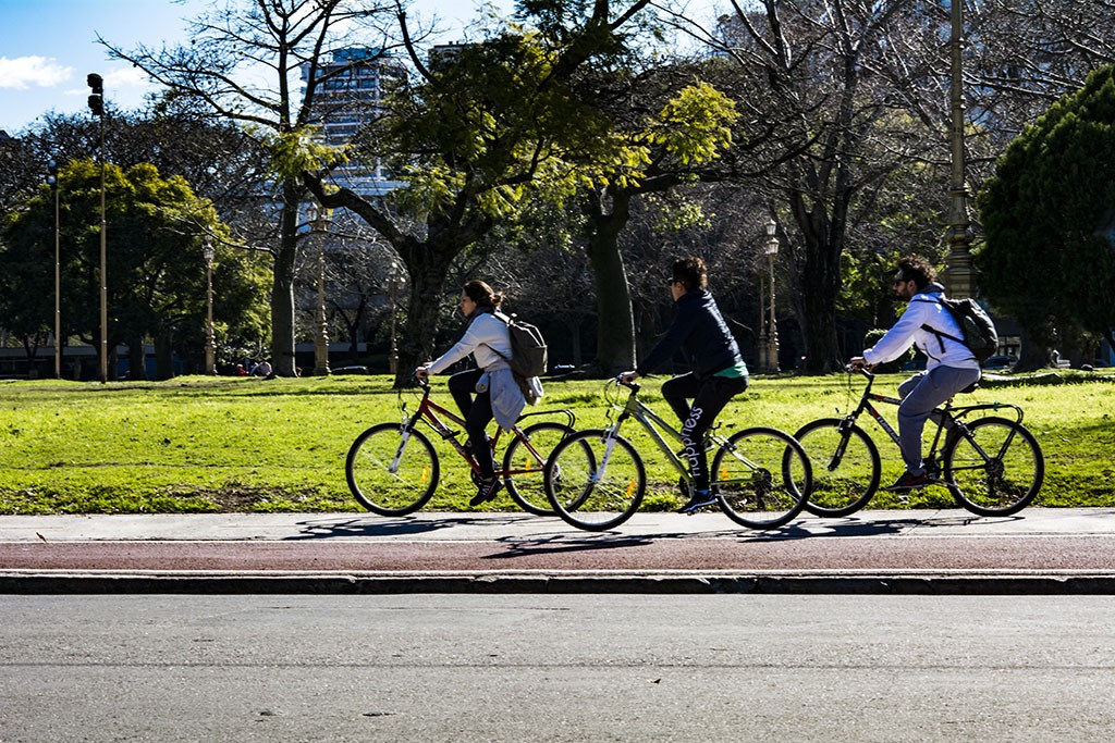 "El Paseo." de Oscar A Barrios C