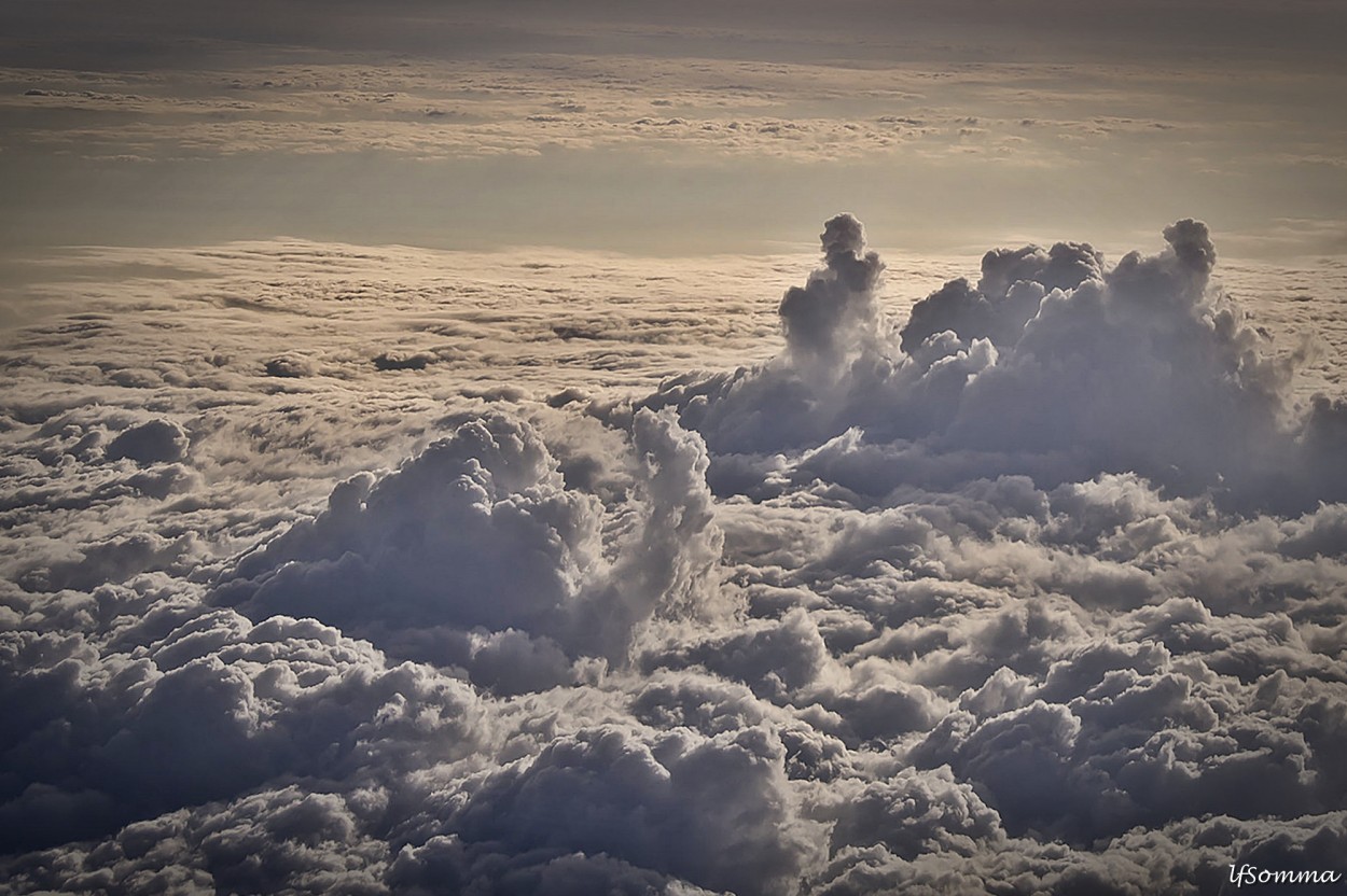 "Nubes desde arriba" de Luis Fernando Somma (fernando)