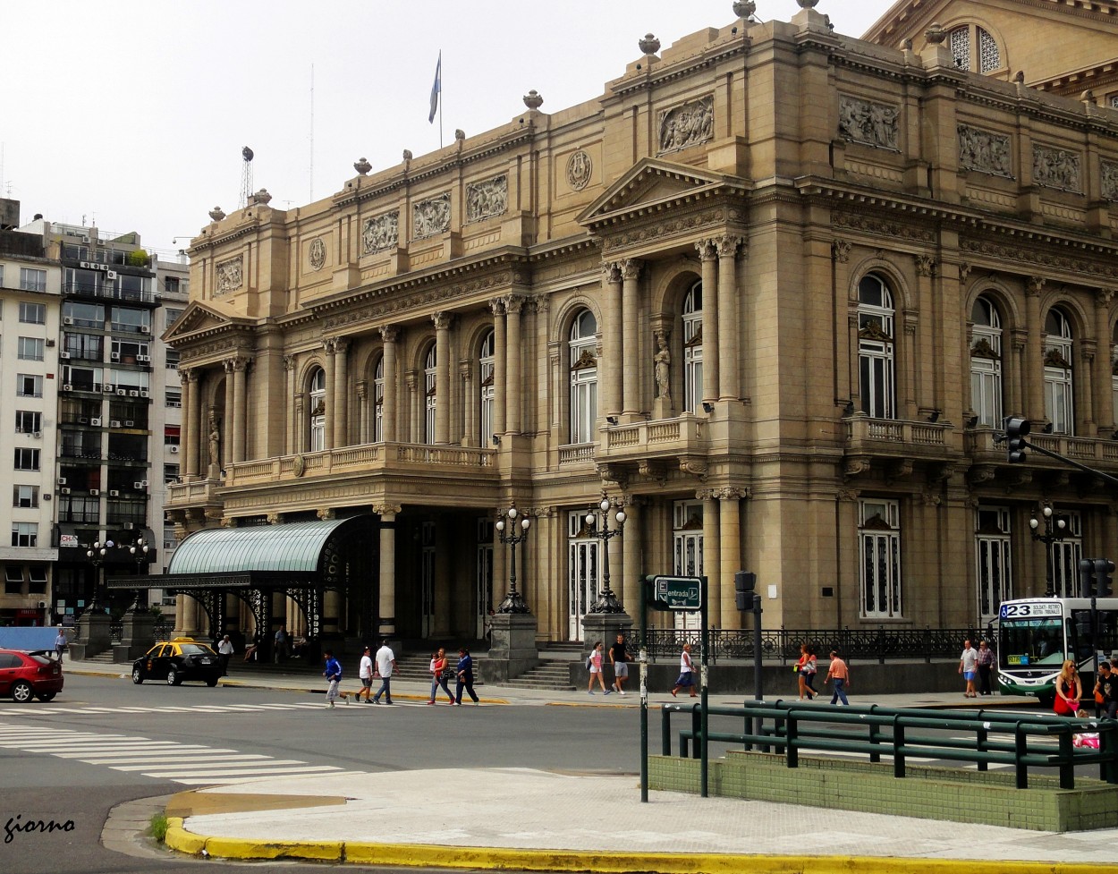 "Teatro Colon" de Ana Giorno