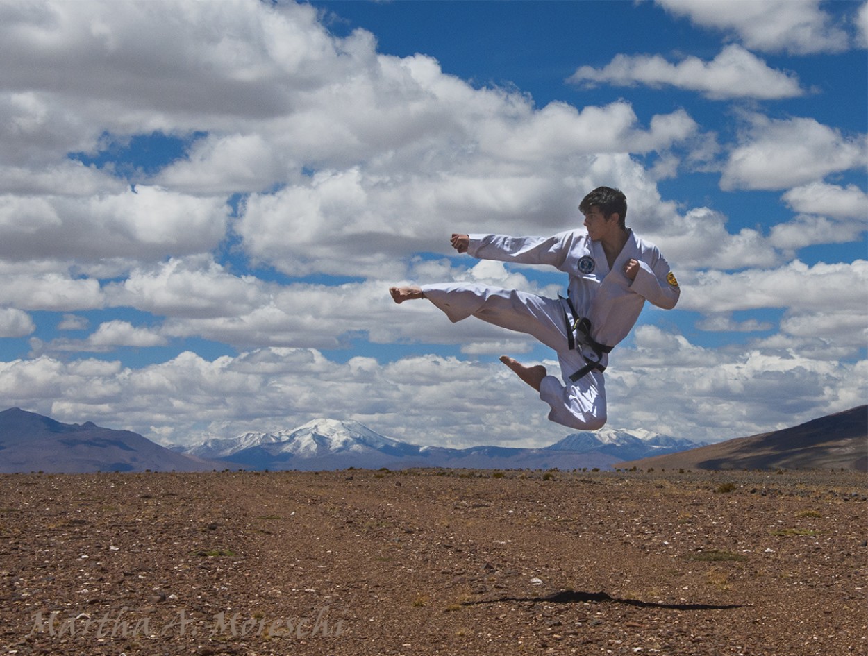 "Salto hacia Jama" de Martha A. Moreschi