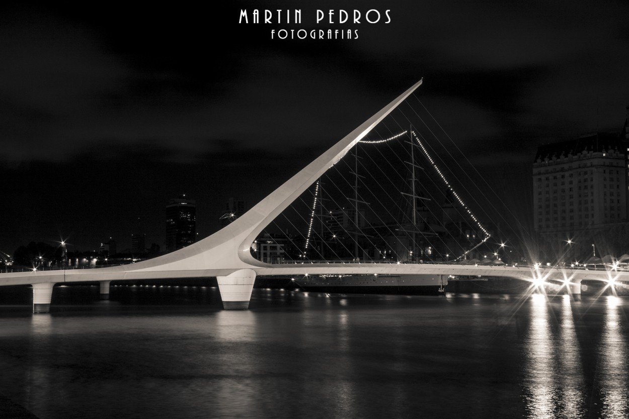 "Puerto Madero, nocturna" de Martin Pedros