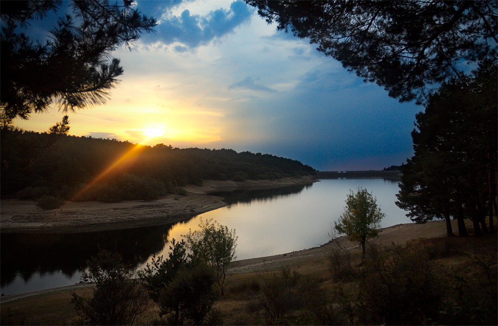 "Embalse Revenga" de Javier Enjuto Garcia