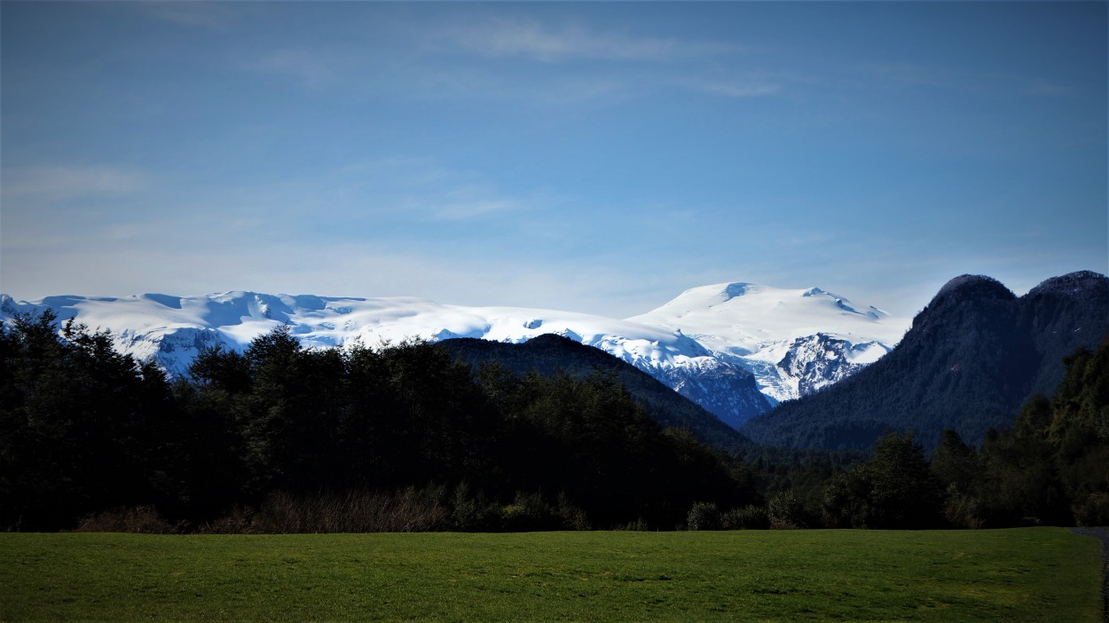 "volcan michimahuida" de Ruben Alex Villarroel