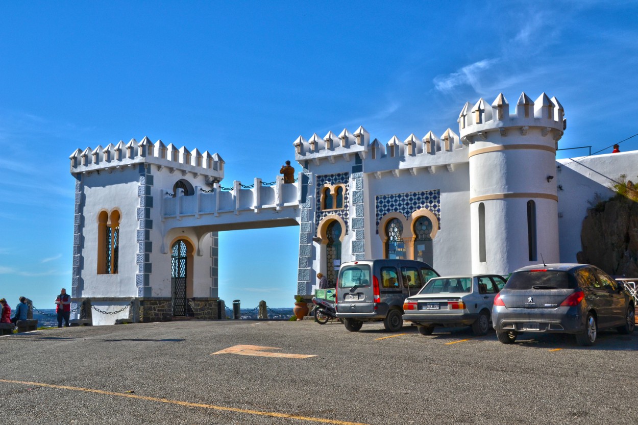 "El castillo" de Carlos D. Cristina Miguel