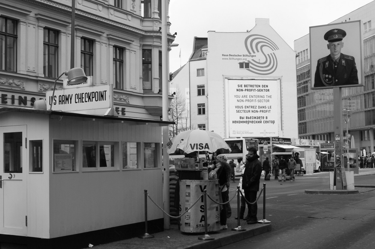 "Check Point Charly, Berlin" de Alejandro Pianko