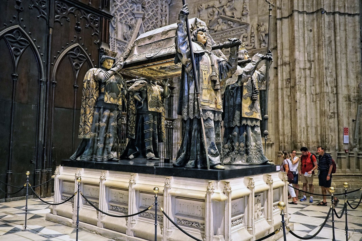 "Mausoleo Cristobal Coln - Catedral Sevilla" de Jorge A. Diez