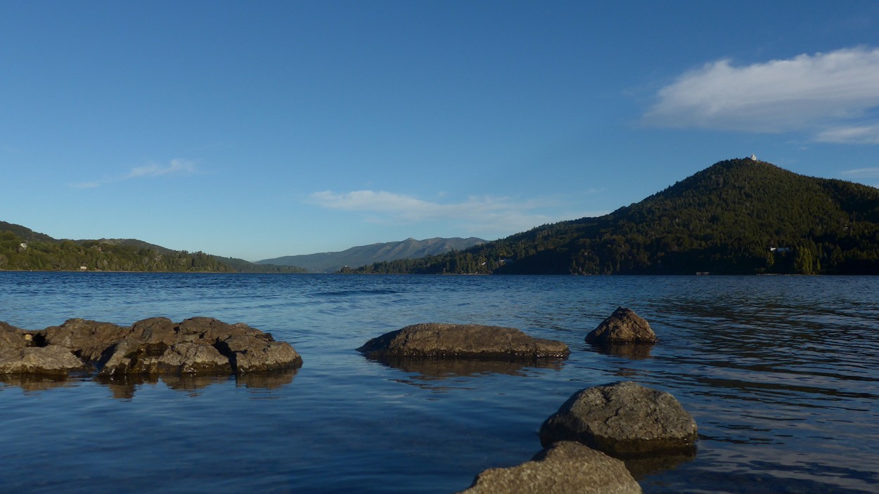 "El lago:." de Stella Maris Haiek