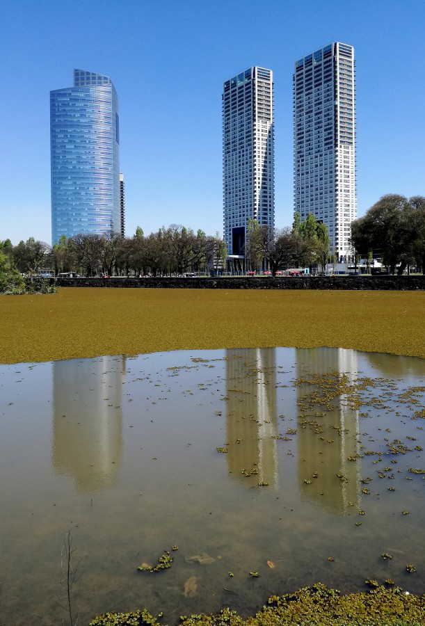 "Torres de agua" de Leonardo Perissinotto