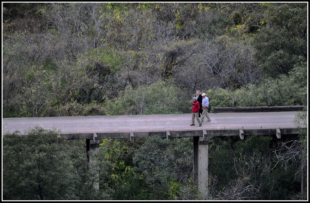 "Caminantes" de Ruben Perea