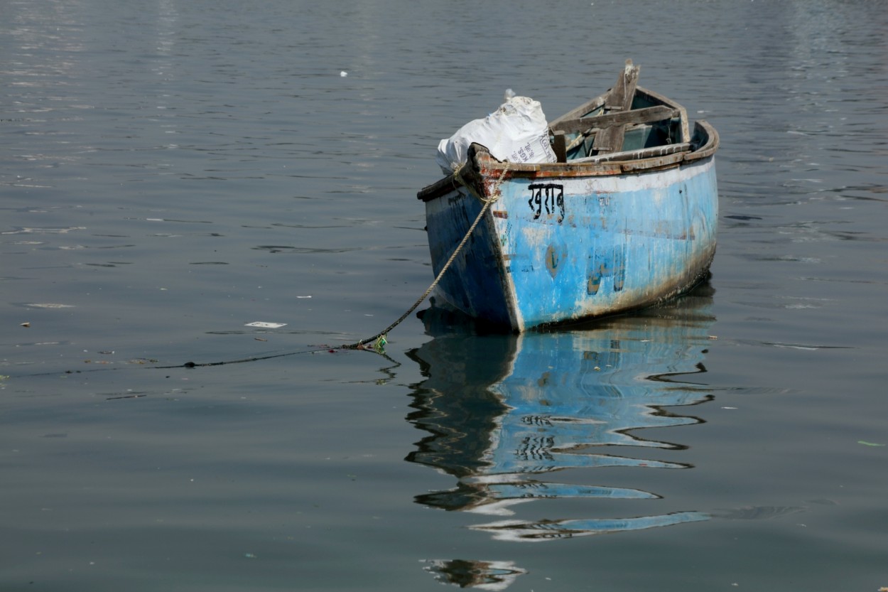 "Un bote" de Francisco Luis Azpiroz Costa