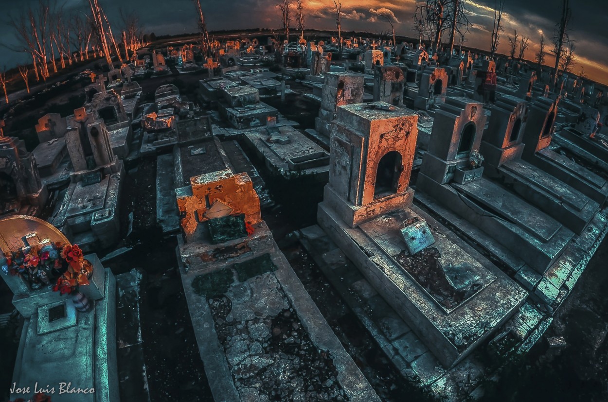 "Epecuen` cementerio" de Jose Luis Blanco