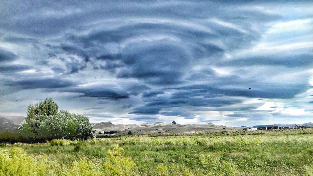 "Cielos patagnicos" de Gustavo Luben Ivanoff